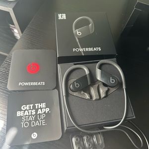 Powerbeats headset